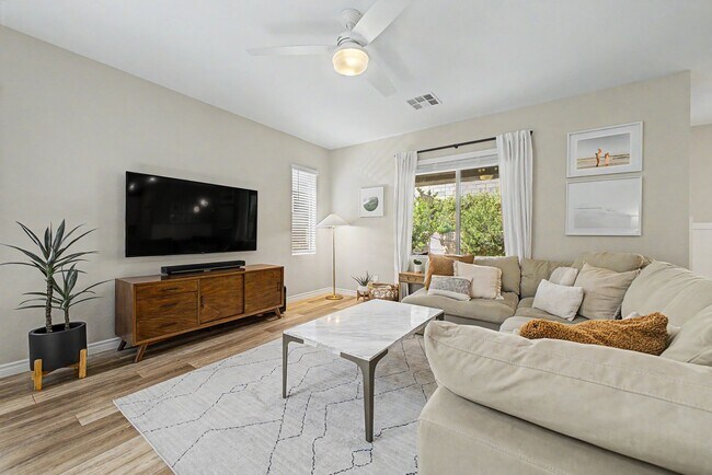 Building Photo - Upgraded 4 bedroom home in Skye Canyon gated community!