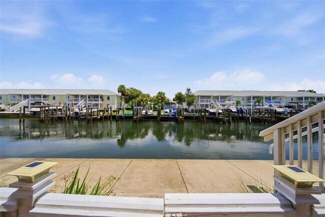 Building Photo - 5092 Beach Dr SE