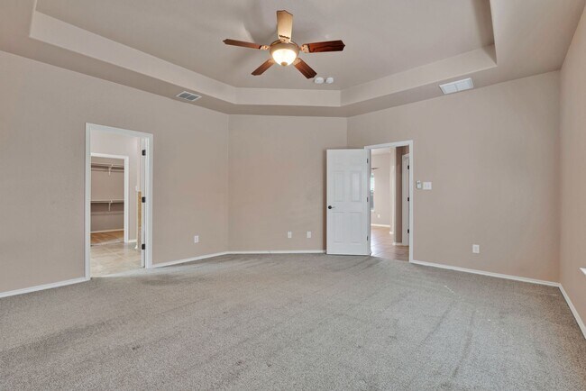 Building Photo - Beautifully Maintained Home in the Heart of Helotes