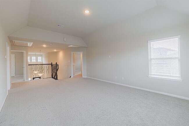 Building Photo - 3002 Roberta Sue Dr