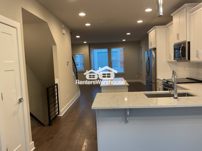 Building Photo - 1319 Millpark Ln