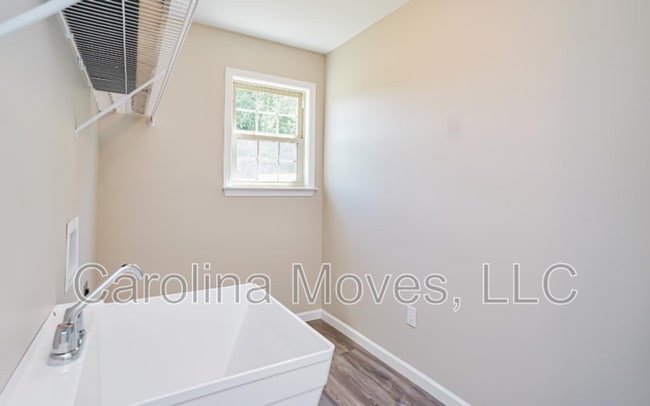 Building Photo - 276 Lockeland Park Dr