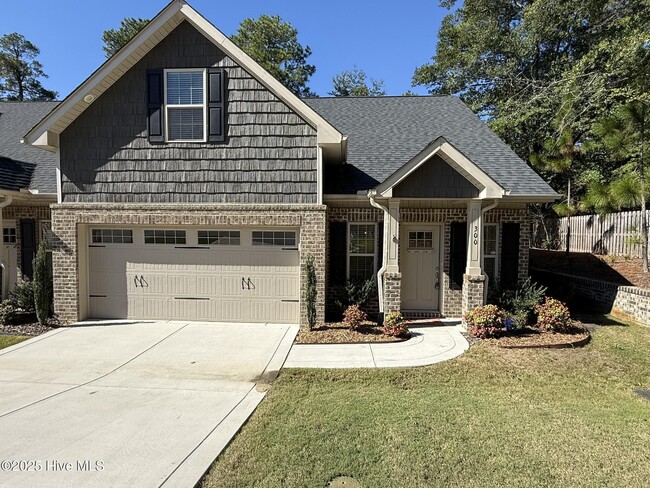Primary Photo - 300 Mashie Ct