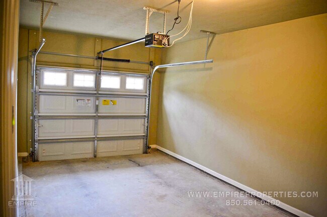 Building Photo - 5600 Hampton Hill Cir