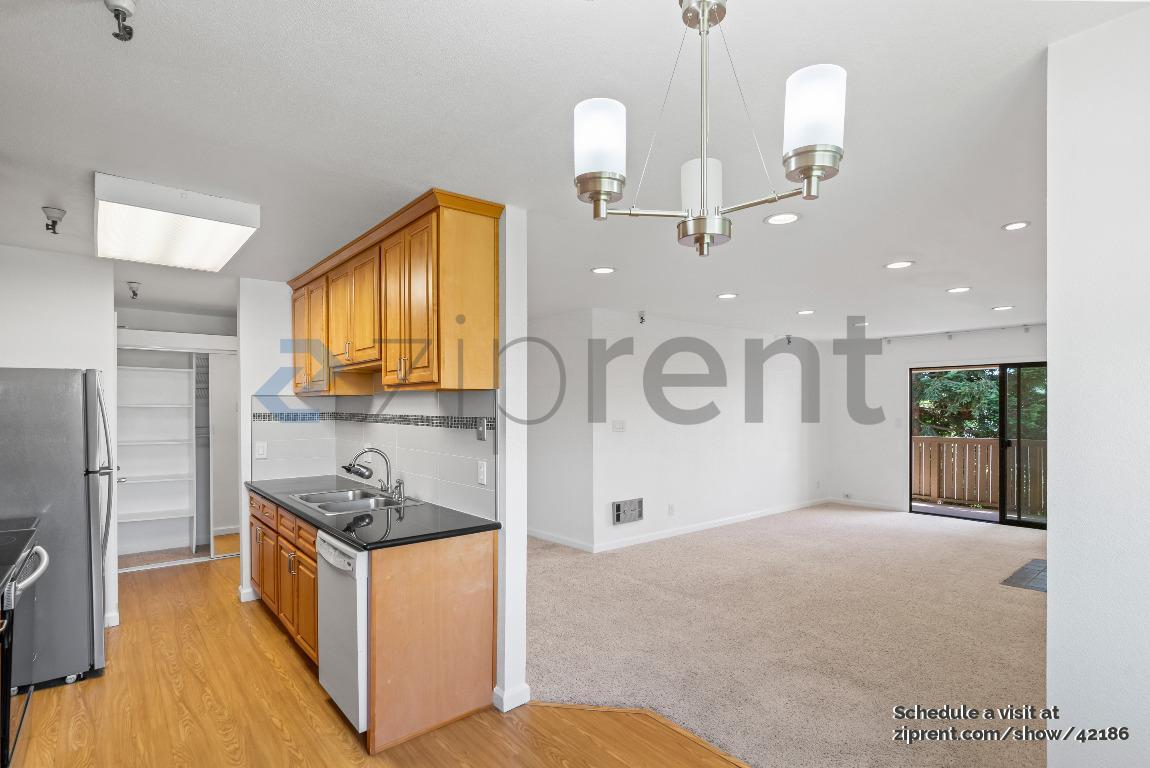 Building Photo - 400 Ortega Ave