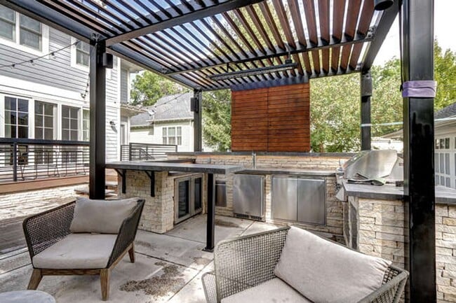Building Photo - Beautiful Luxury Home Available in Boulder