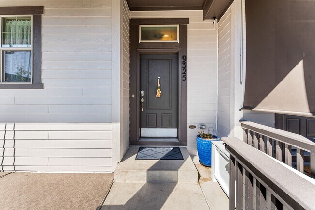 Building Photo - 9325 E 58th Dr