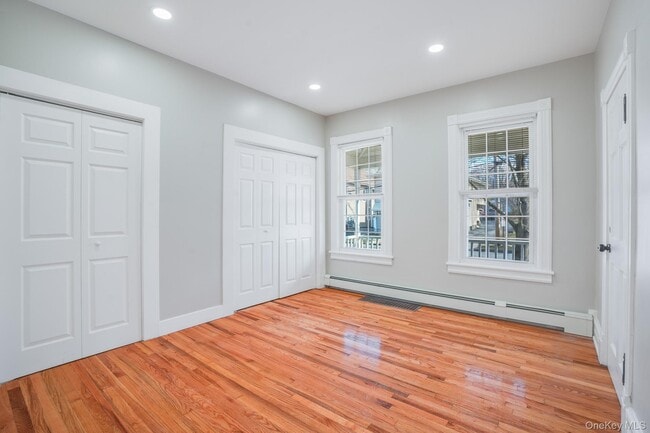 Building Photo - 27 Orchard Pl