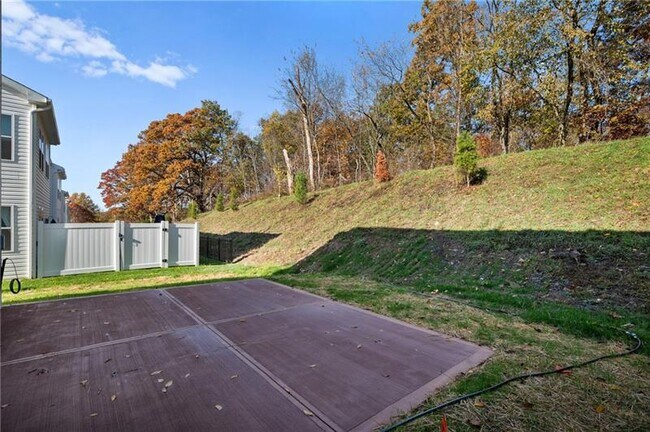 Building Photo - 131 Scotland Ln