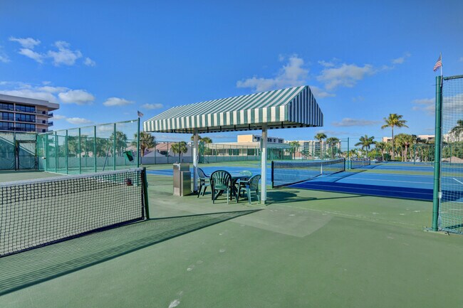 Building Photo - 2701 N Ocean Blvd