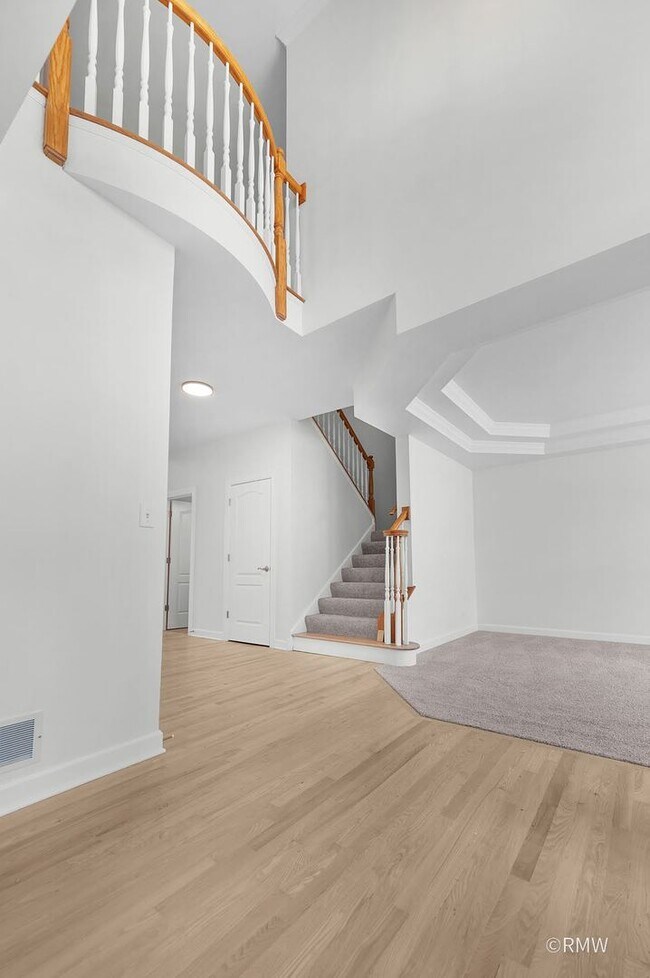 Building Photo - 770 Cole Dr