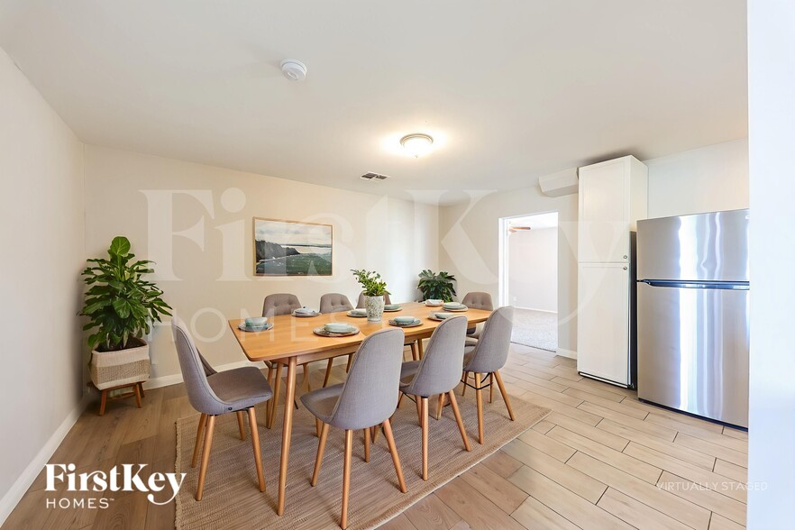 Building Photo - 13642 N 31st Dr