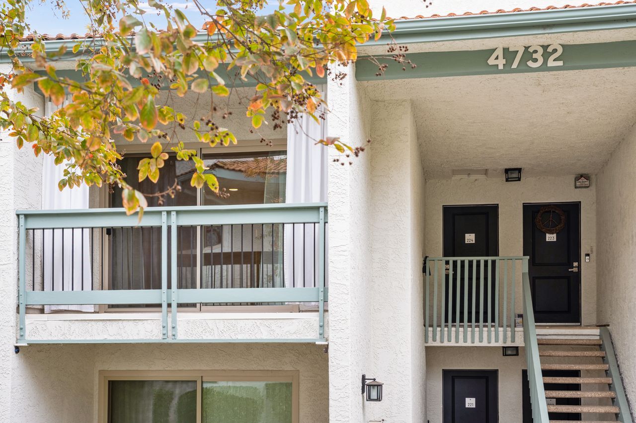 Building Photo - 4732 Park Granada