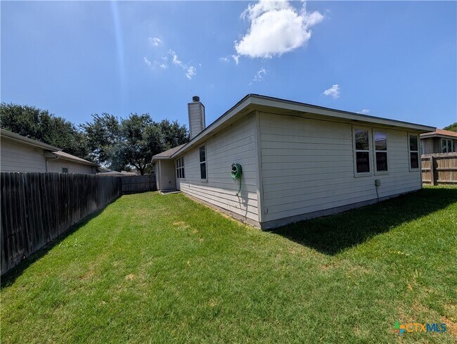 Building Photo - 341 Placid Meadow