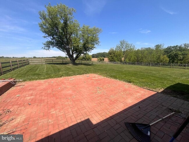 Building Photo - 283 Old Stottsville Rd