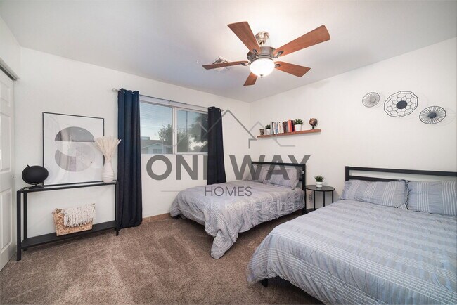 Building Photo - 8702 E Sheridan St