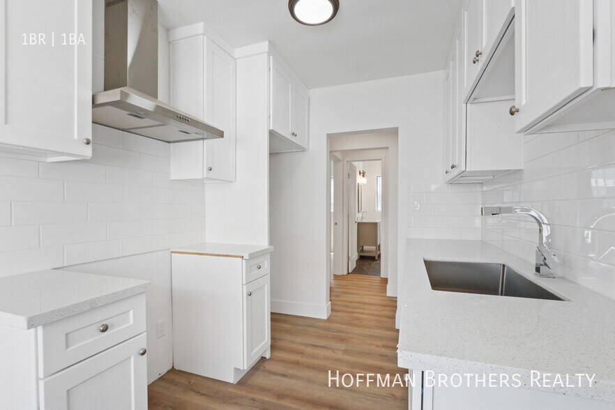 Building Photo - 150 S Alvarado St