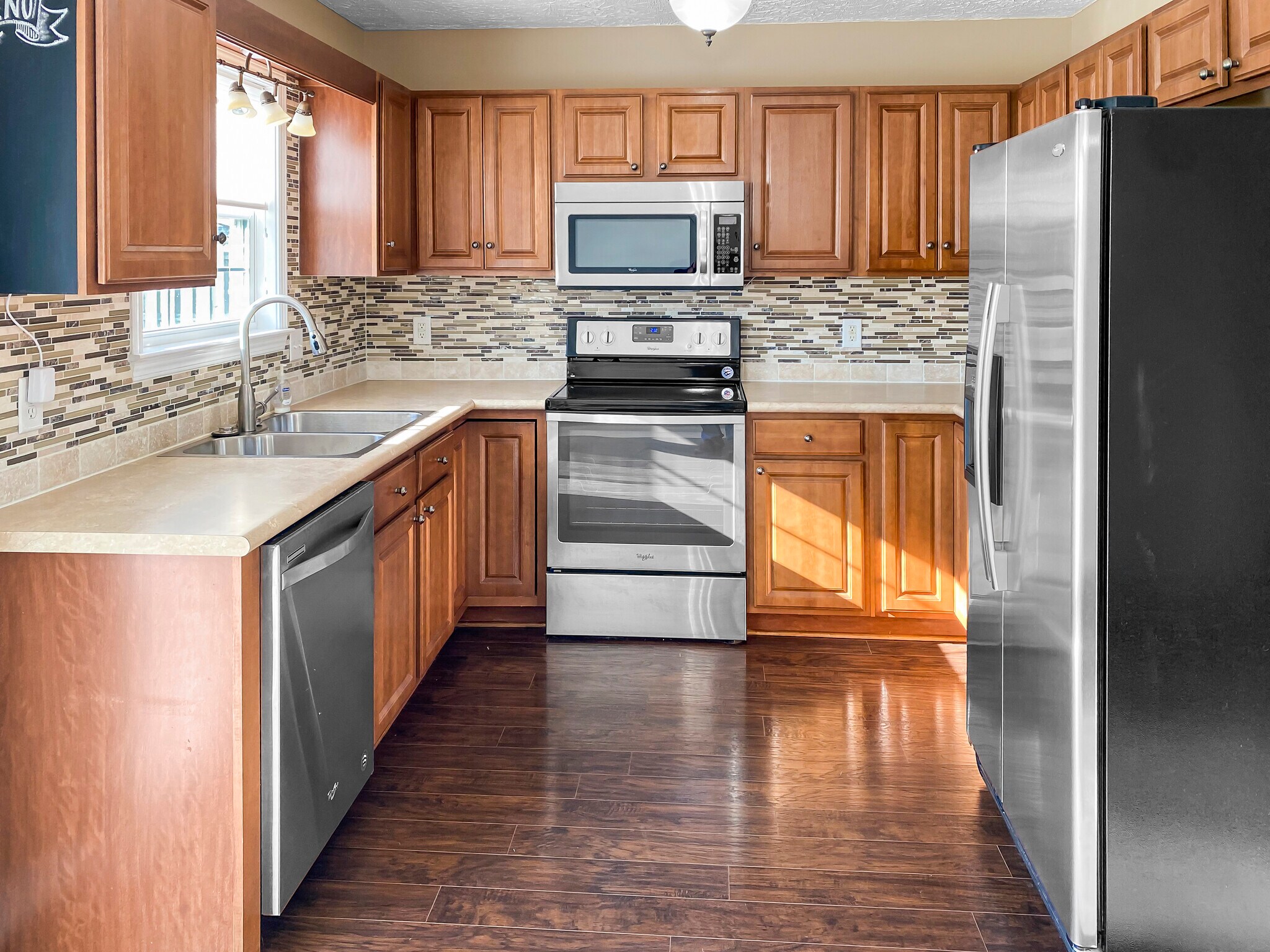 Kitchen - 213 Red Carnation Dr