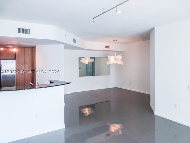 Building Photo - 7900 Harbor Island Dr