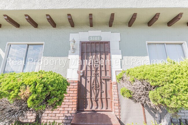 Building Photo - 2757 S Mansfield Ave