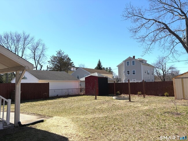 Building Photo - 137 Clifton St