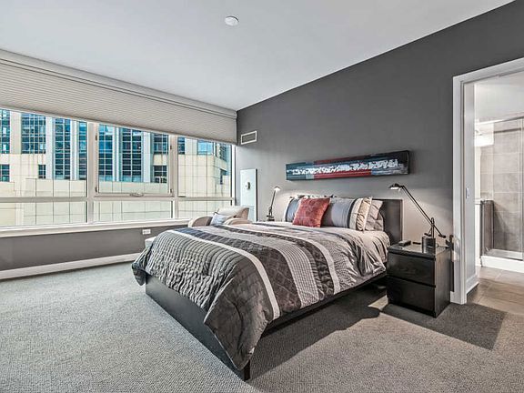 Building Photo - 505 N McClurg Ct