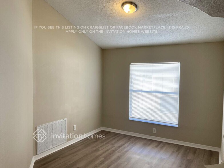 Building Photo - 1517 Scotch Pine Dr