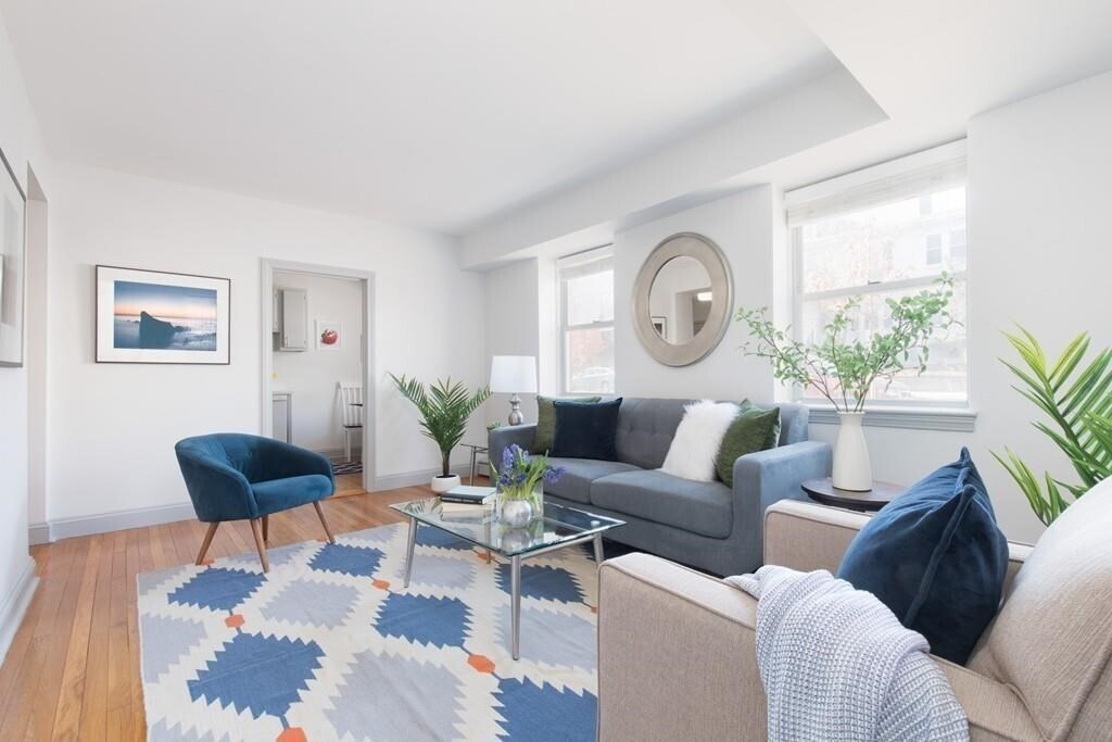 Building Photo - 395 Broadway