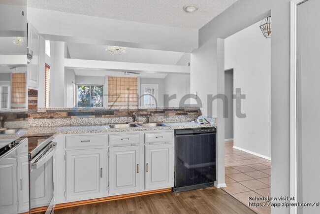 Building Photo - 8314 Clays Point
