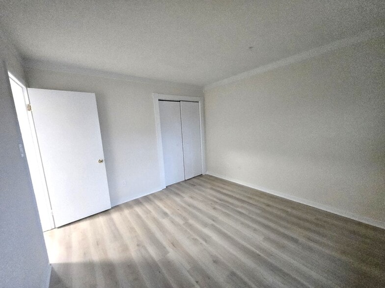 Building Photo - 3912 Riverside Cir