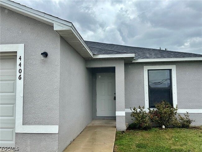 Building Photo - 4406 Skyline Blvd