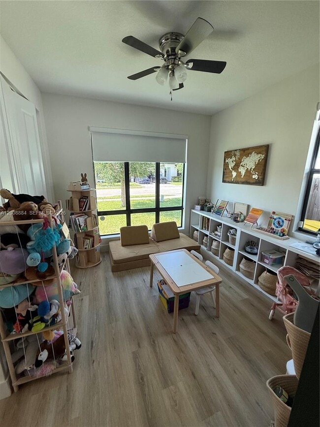 Building Photo - 2945 SE 3rd St