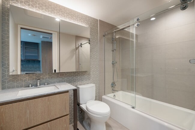 Building Photo - New Koula STUDIO