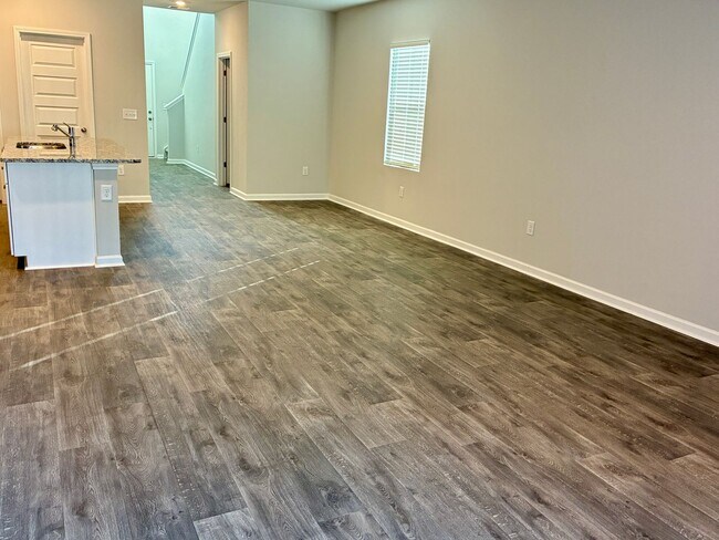 Building Photo - 5 Bedroom 2.5 Bathroom Home in Sunfish Cove in Sunset Beach, NC