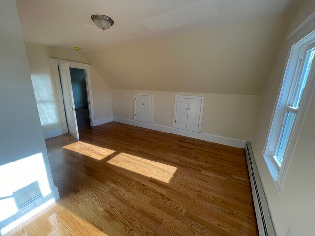 Building Photo - 9 Crocker St