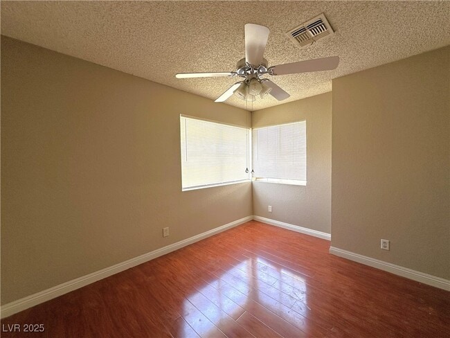 Building Photo - 120 Clifton Heights Dr