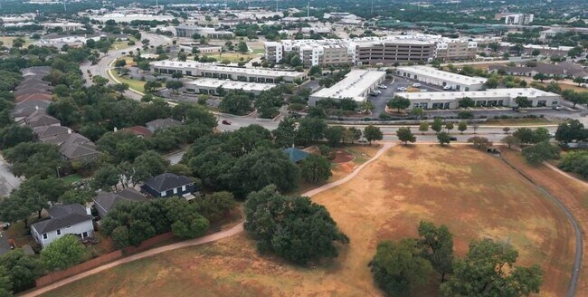 Building Photo - 620 Paso Fino Trail