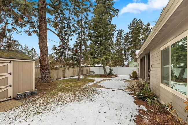 Building Photo - Luxurious Single-Level Rancher in Post Falls