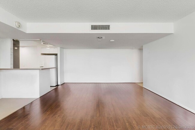 Building Photo - 5600 N Flagler Dr