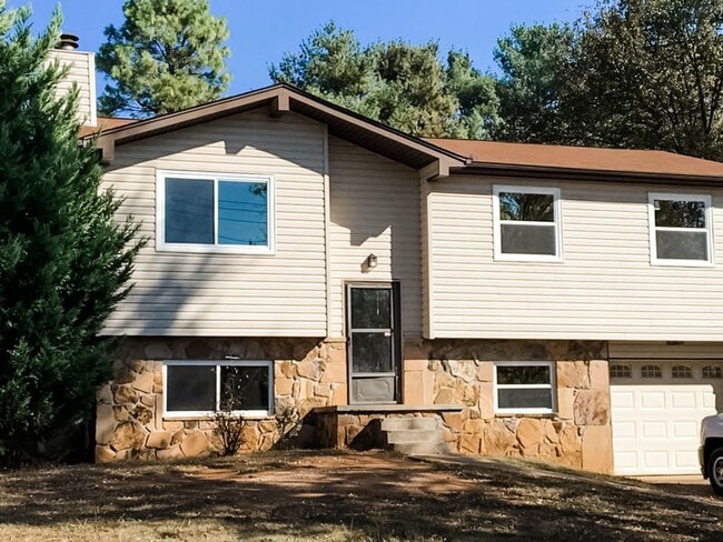 Primary Photo - 4 Bedroom 2.5 Bath in Farmington Subdivision