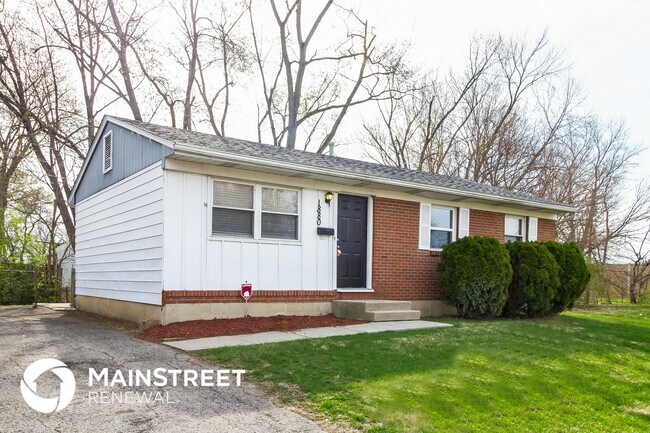 Building Photo - 1880 Queensrowe Pl