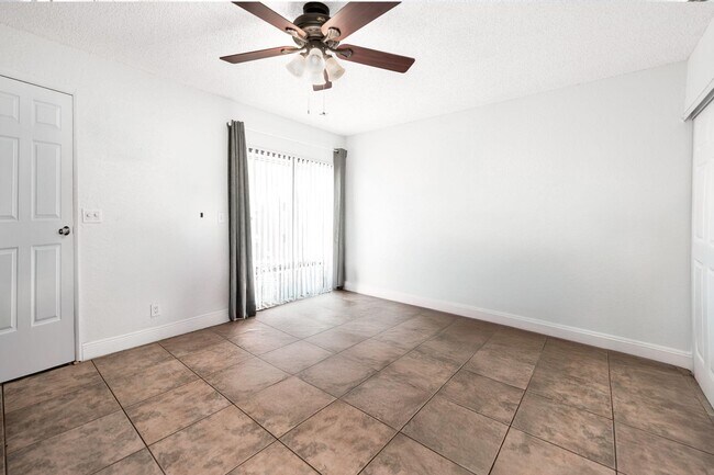 Building Photo - 3504 Waterview Cir