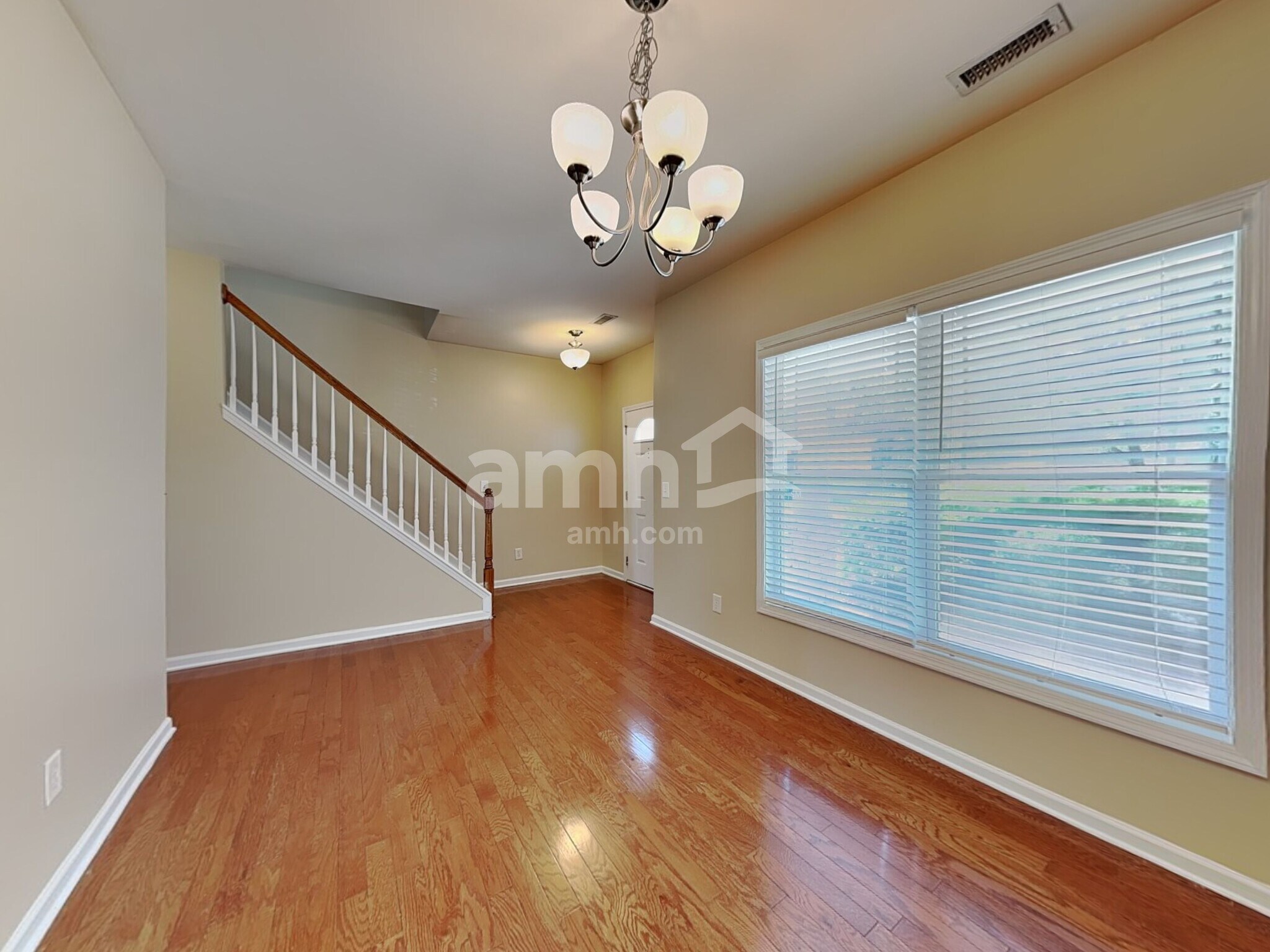 Building Photo - 88 Killington Dr