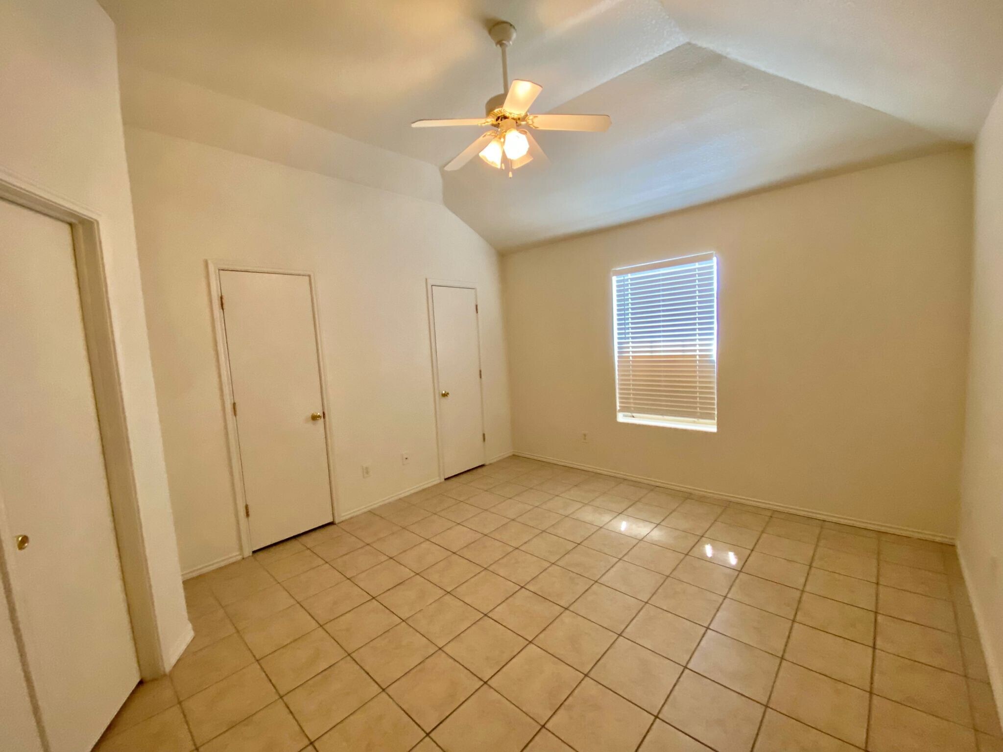 Building Photo - 3906 Gus Dr