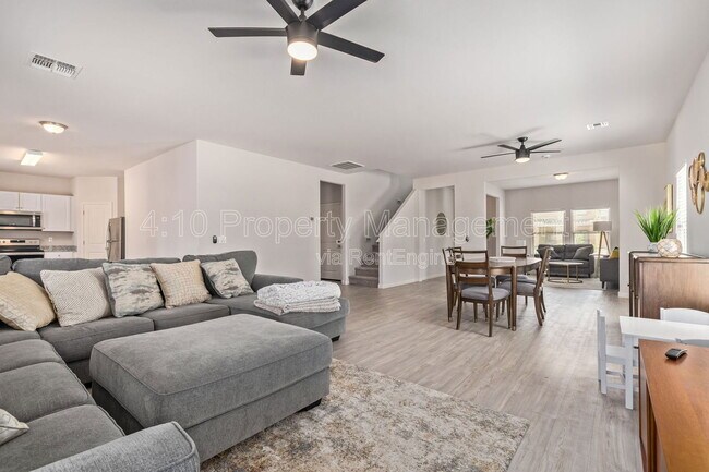 Building Photo - 45174 W Sandhill Rd