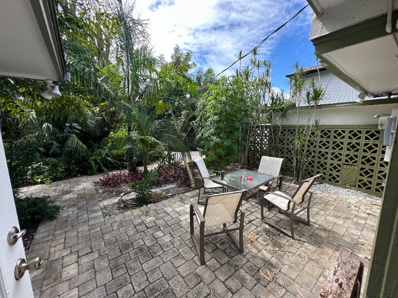 Building Photo - 1648 Maravilla Ave
