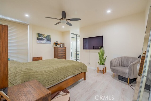 Building Photo - 4487 Colbath Ave