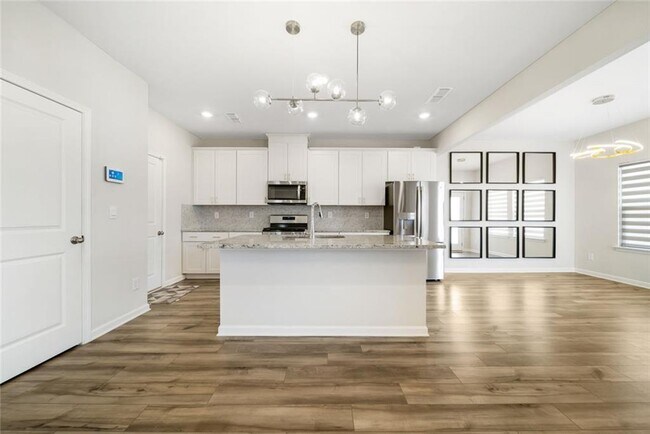 Building Photo - 1510 Lyon Wy Dr