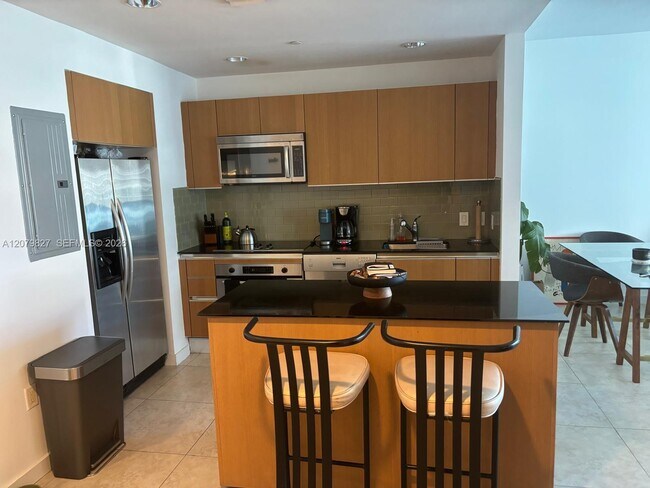 Building Photo - 1050 Brickell Ave