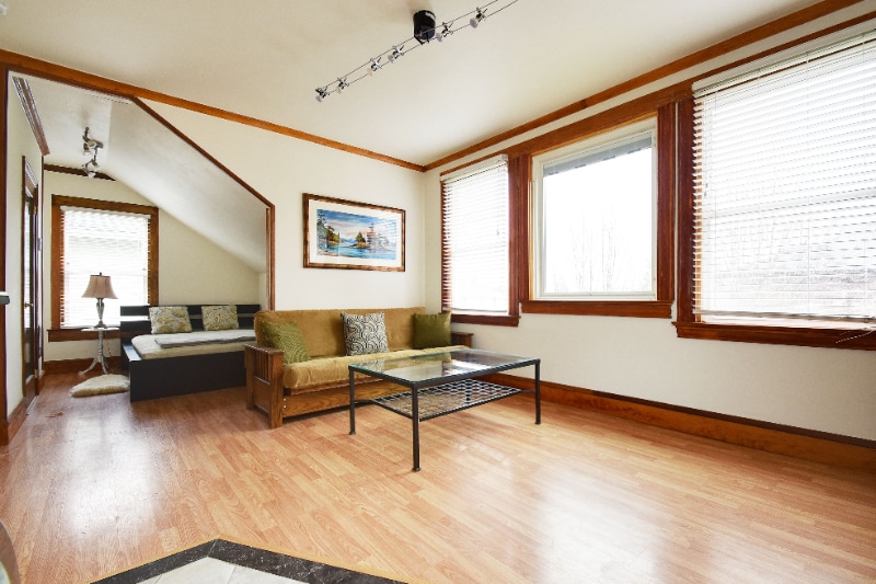 Building Photo - 2328 Hoyt Ave